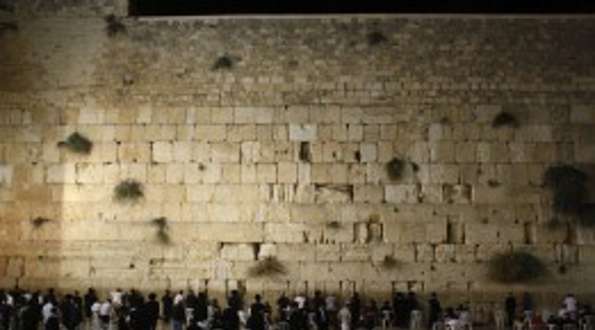 חורבן ובניין משום קדושה בארץ ישראל 