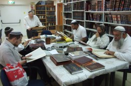 'הקהל' – לימוד אישי וחוויה חברתית 