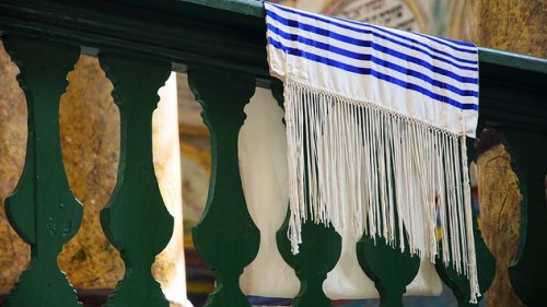 'מעין שבע' במניין שבחצר