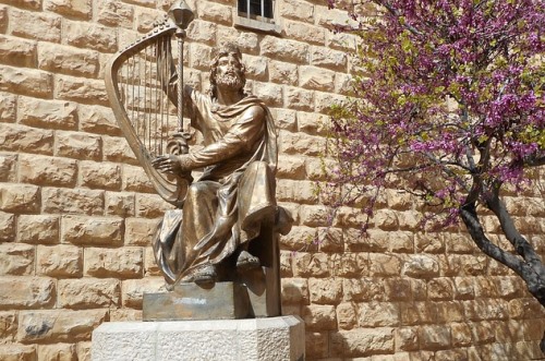 'צר לי עליך אחי יהונתן' – קינת דוד לשעה ולדורות