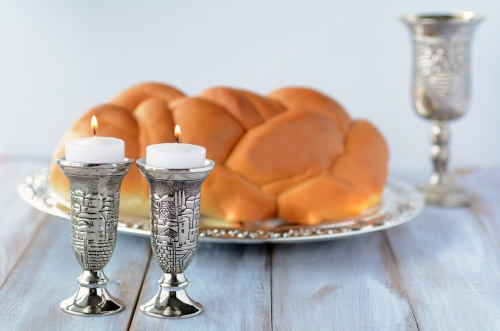 דיבור כמעשה – הבעיות ההלכתיות הכרוכות בהפעלת 'עוזר אישי' בשבת