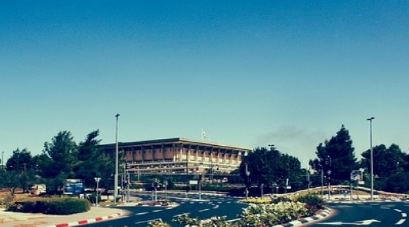 נשיאים, חברות מפוצלות ודמוקרטיה של משא ומתן